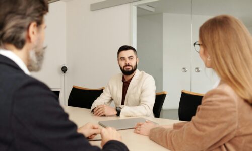 pexels-edmond-dantes-4342125 A therapist, counselor, or social worker looking for tips on managing anxiety in a clinical supervision relationship