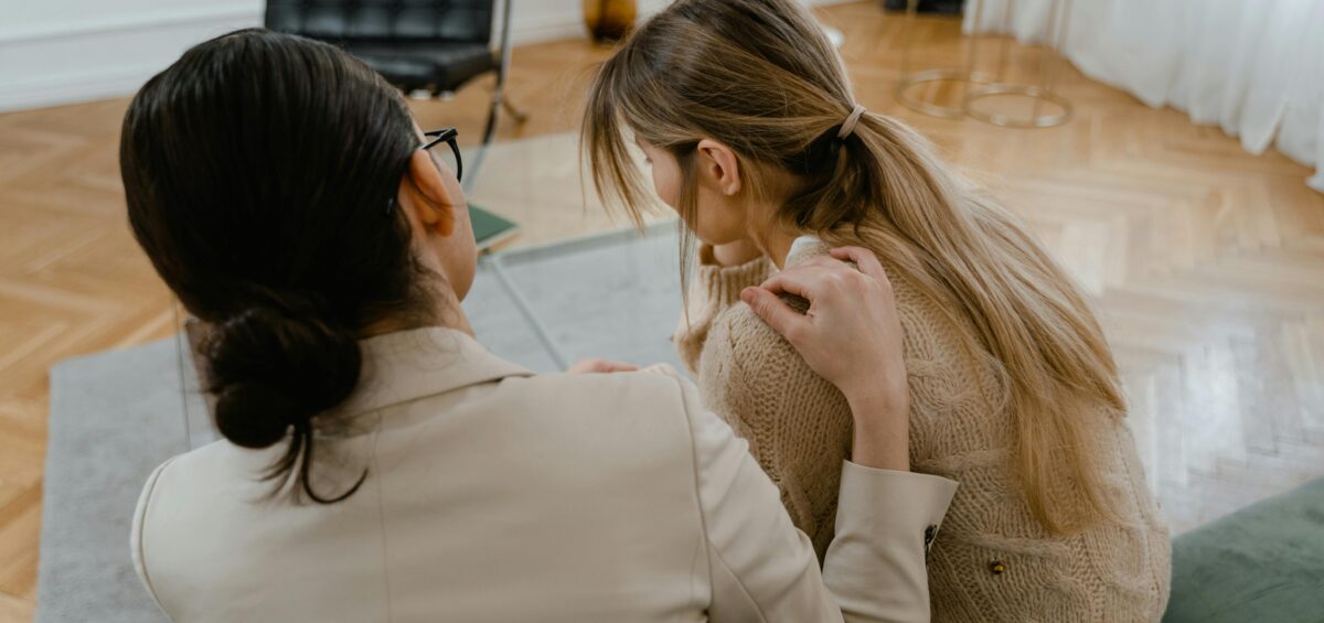 A therapist or social worker who is wanting to learn more about how trauma consultation helps clinicians grow