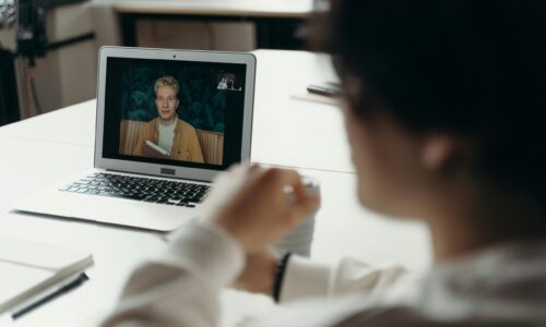 A therapist looking for LMHP licensure supervision with a virtual clinical supervisor licensed in Nebraska